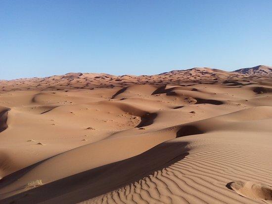Mari Desert Camp 梅尔祖卡 外观 照片