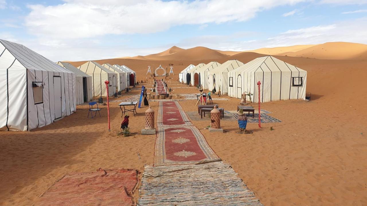 Mari Desert Camp 梅尔祖卡 外观 照片